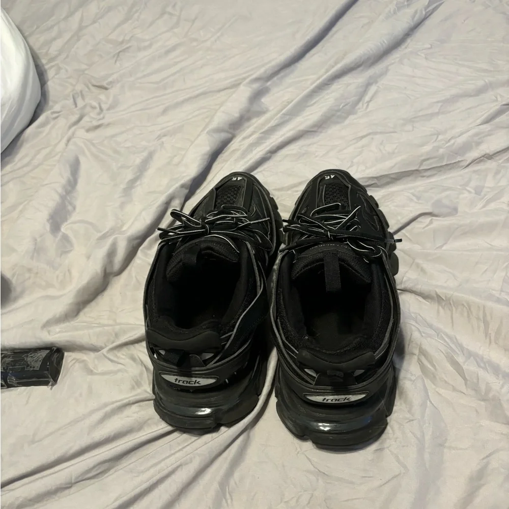 Balenciga size 45 - Picture 3 of 4